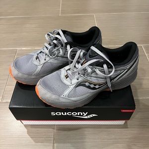 Men’s Saucony Cohesion TR14 shoes, size 9.5